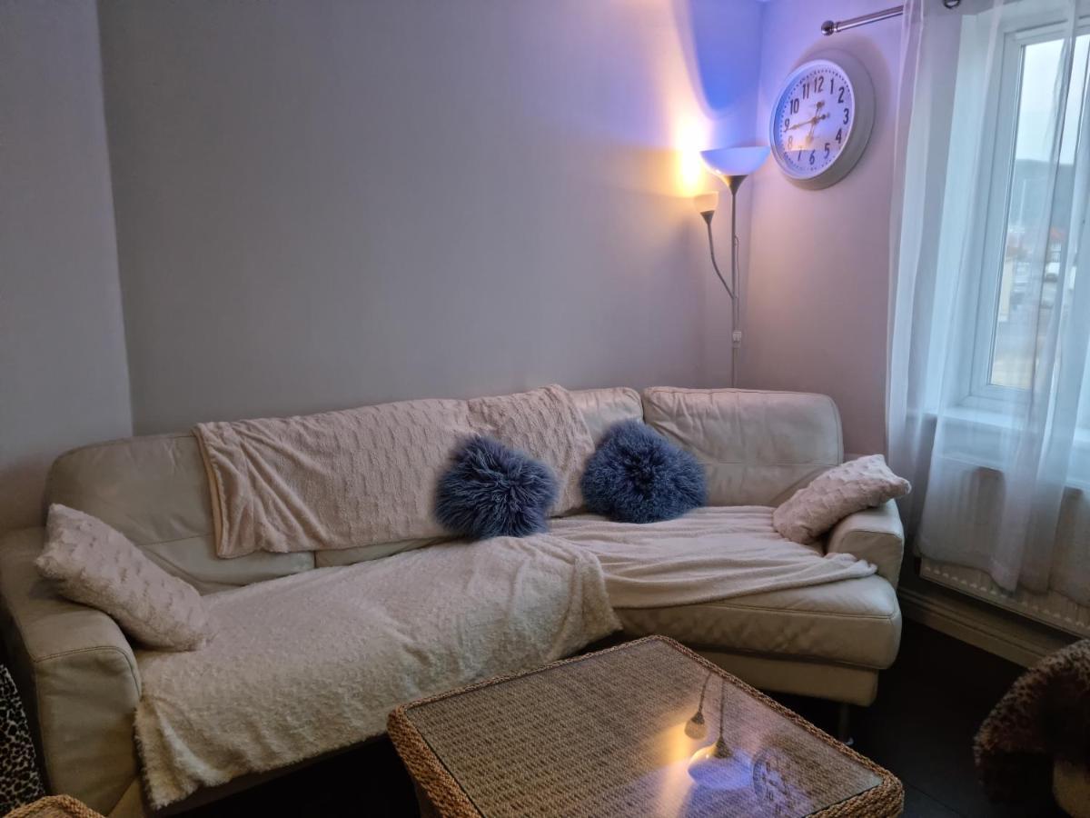 Sea Escape The Tardiis Beachfront Location Aberavon Beach Sea Views Driveway Parking Port Talbot Ngoại thất bức ảnh