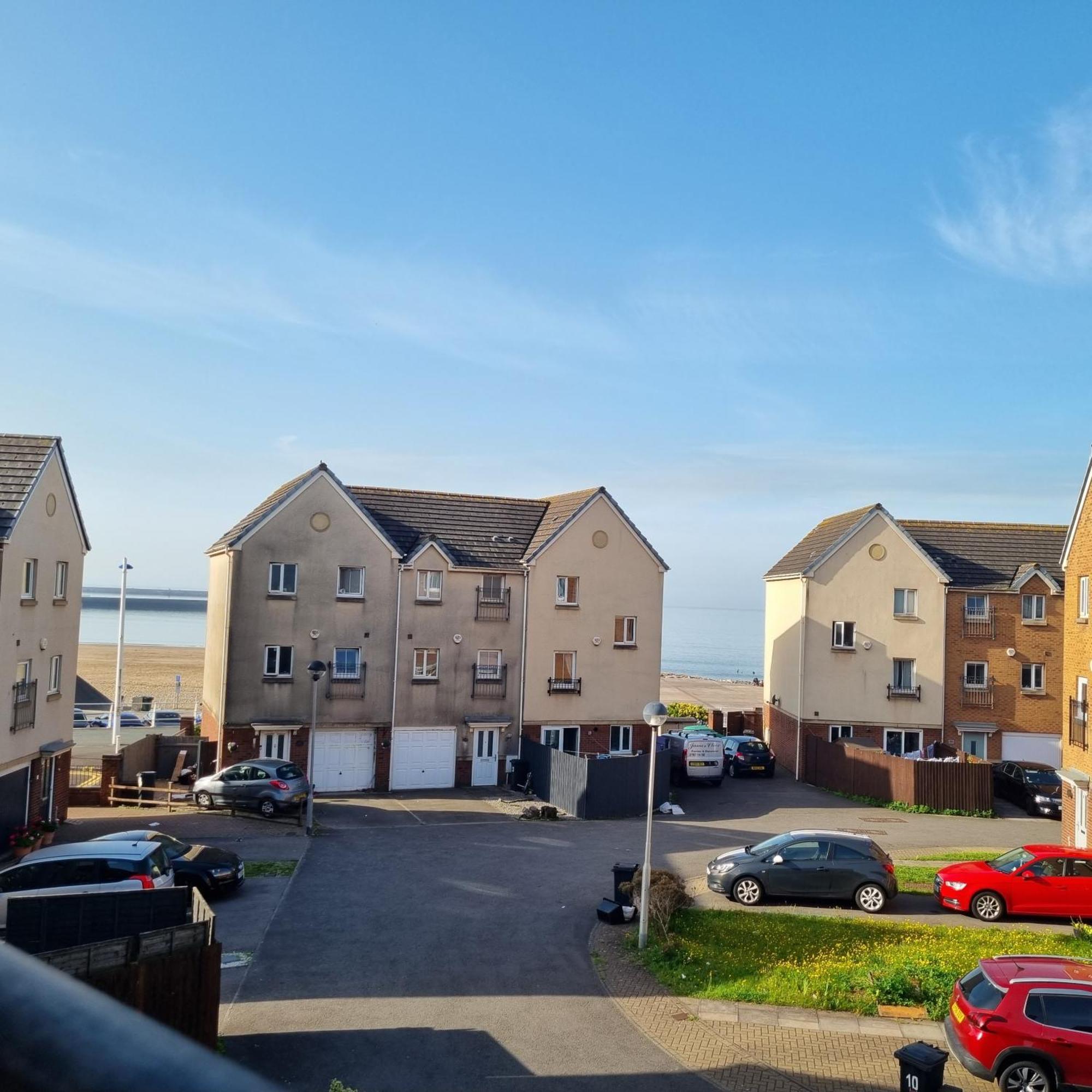 Sea Escape The Tardiis Beachfront Location Aberavon Beach Sea Views Driveway Parking Port Talbot Ngoại thất bức ảnh