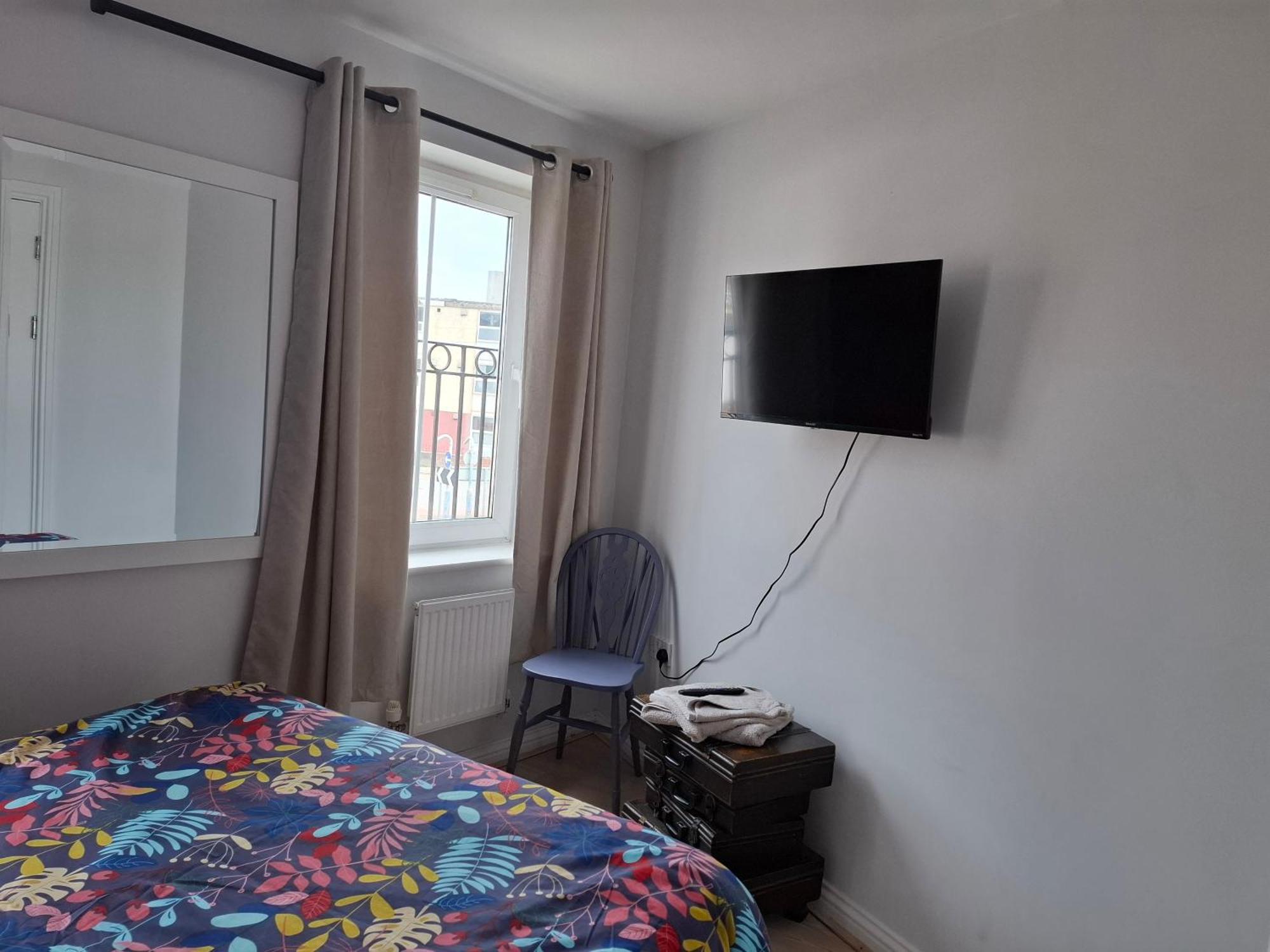 Sea Escape The Tardiis Beachfront Location Aberavon Beach Sea Views Driveway Parking Port Talbot Ngoại thất bức ảnh