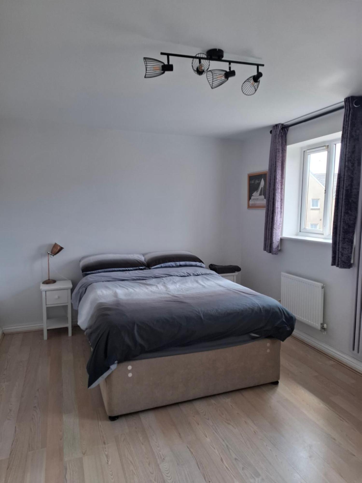 Sea Escape The Tardiis Beachfront Location Aberavon Beach Sea Views Driveway Parking Port Talbot Ngoại thất bức ảnh